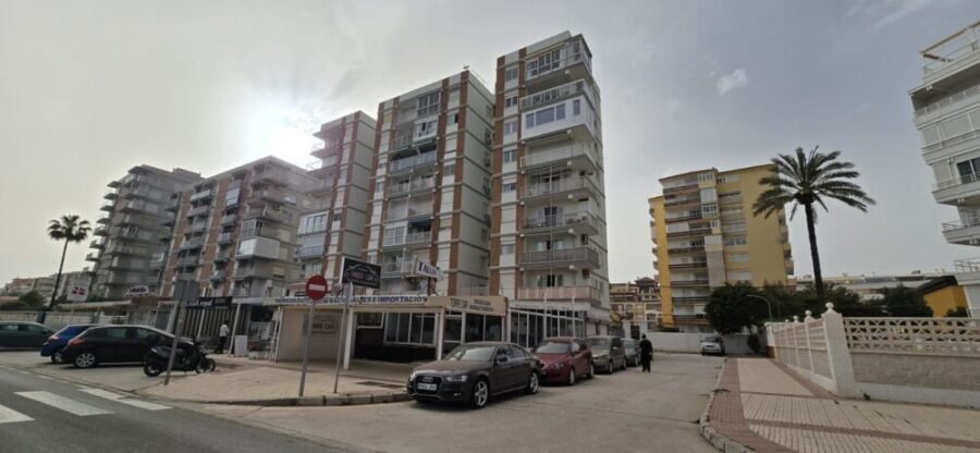 Piso 2 dormitorios frontal al mar **Octubre a Mayo**